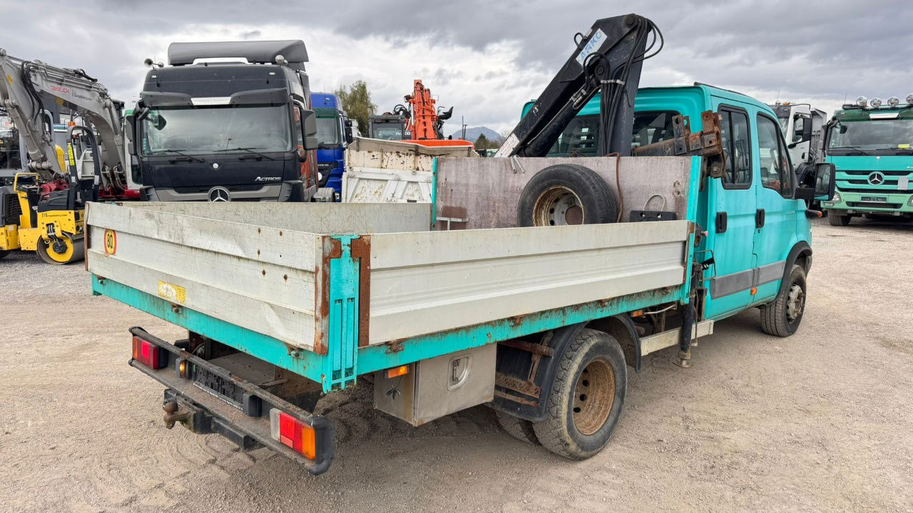 Iveco Daily 65 C15 stake body - Hiab 045-3 - 7.5M - Dostavno vozilo s ravnom platformom, Dostavno vozilo sa duplom kabinom: slika 3 Iveco Daily 65 C15 stake body - Hiab 045-3 - 7.5M - Dostavno vozilo s ravnom platformom, Dostavno vozilo sa duplom kabinom: slika 3