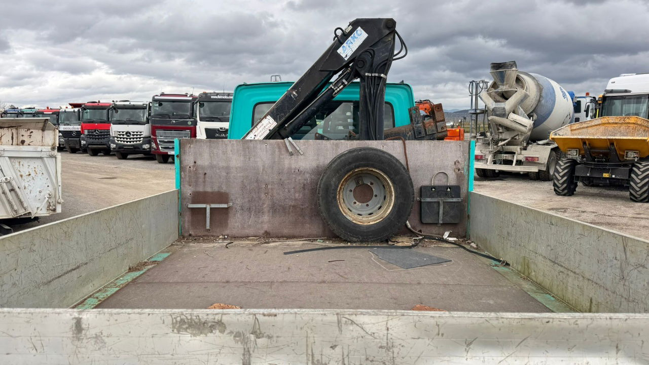 Iveco Daily 65 C15 stake body - Hiab 045-3 - 7.5M - Dostavno vozilo s ravnom platformom, Dostavno vozilo sa duplom kabinom: slika 4 Iveco Daily 65 C15 stake body - Hiab 045-3 - 7.5M - Dostavno vozilo s ravnom platformom, Dostavno vozilo sa duplom kabinom: slika 4