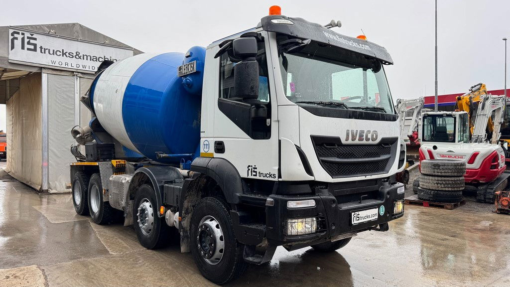 Iveco Trakker AD340TB45 8x4 mixer 9m3 - Mikser za beton: slika 3 Iveco Trakker AD340TB45 8x4 mixer 9m3 - Mikser za beton: slika 3