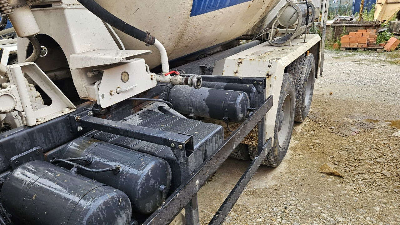 MAN FE 410A 8x4 mixer - 7m3 - euro 3 - Mikser za beton: slika 3 MAN FE 410A 8x4 mixer - 7m3 - euro 3 - Mikser za beton: slika 3