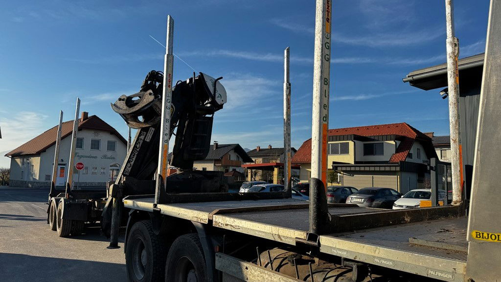 MAN TGA 33.480 6x6 forest truck - Epsilon M12Z + scissors + Trailer Gsodam - Šticar, Kamion sa dizalicom: slika 4 MAN TGA 33.480 6x6 forest truck - Epsilon M12Z + scissors + Trailer Gsodam - Šticar, Kamion sa dizalicom: slika 4