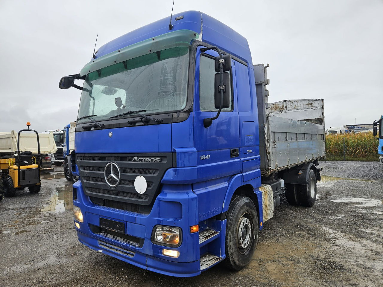Mercedes-Benz Actros 1841 L 4x2 tipper - tarpaulin - euro 5 - Istovarivač: slika 1 Mercedes-Benz Actros 1841 L 4x2 tipper - tarpaulin - euro 5 - Istovarivač: slika 1