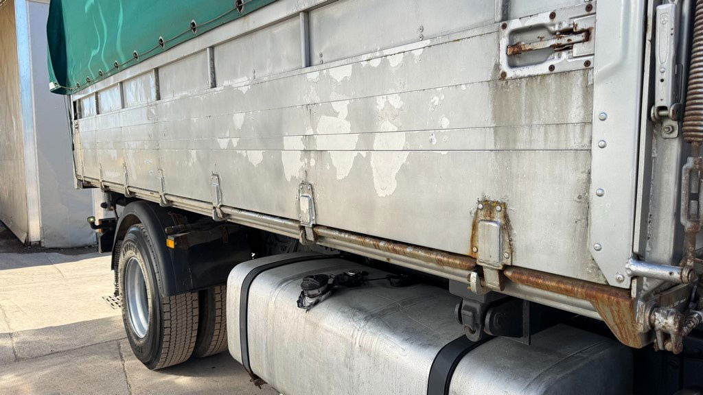 Mercedes-Benz Actros 1841 L 4x2 tipper - tarpaulin - euro 5 - Istovarivač: slika 4 Mercedes-Benz Actros 1841 L 4x2 tipper - tarpaulin - euro 5 - Istovarivač: slika 4
