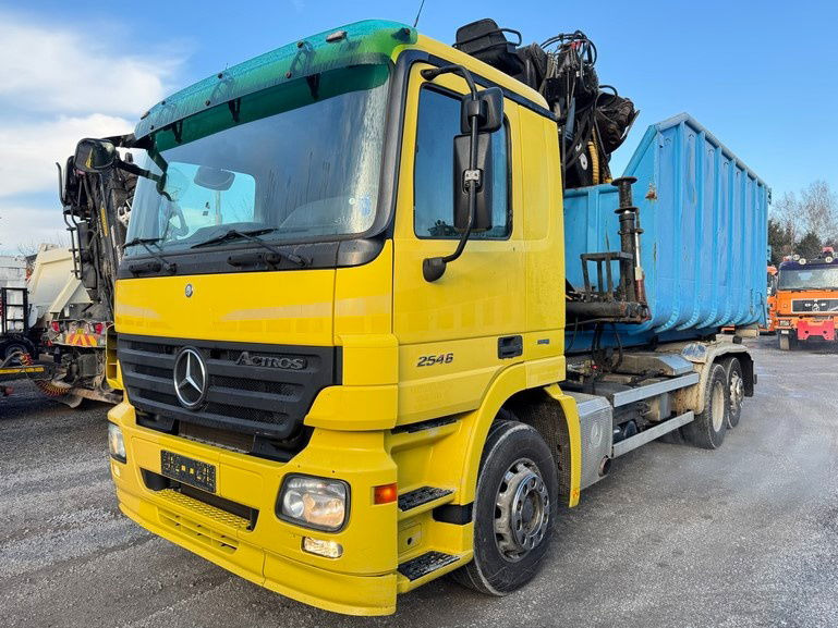 Mercedes-Benz Actros 2546 6x2 abroll tipper - crane LIV - scissors - retarder - lifting axle - Kamion za prevoz kontejnera/ Kamion sa promenjivim sandukom: slika 1 Mercedes-Benz Actros 2546 6x2 abroll tipper - crane LIV - scissors - retarder - lifting axle - Kamion za prevoz kontejnera/ Kamion sa promenjivim sandukom: slika 1