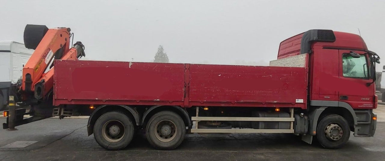 Mercedes-Benz Actros 2644L 6X4 stake body - Palfinger crane PK18500 - Kamion sa tovarnim sandukom: slika 4 Mercedes-Benz Actros 2644L 6X4 stake body - Palfinger crane PK18500 - Kamion sa tovarnim sandukom: slika 4