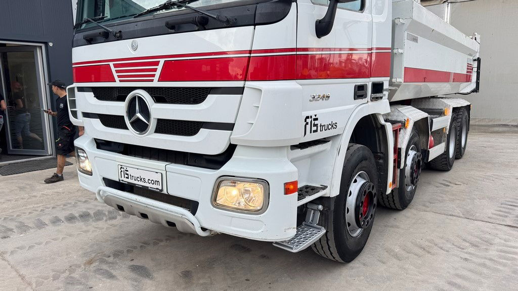 Mercedes-Benz Actros 3246 8X4 mulda tipper - retarder - hydr. back door - Istovarivač: slika 2 Mercedes-Benz Actros 3246 8X4 mulda tipper - retarder - hydr. back door - Istovarivač: slika 2