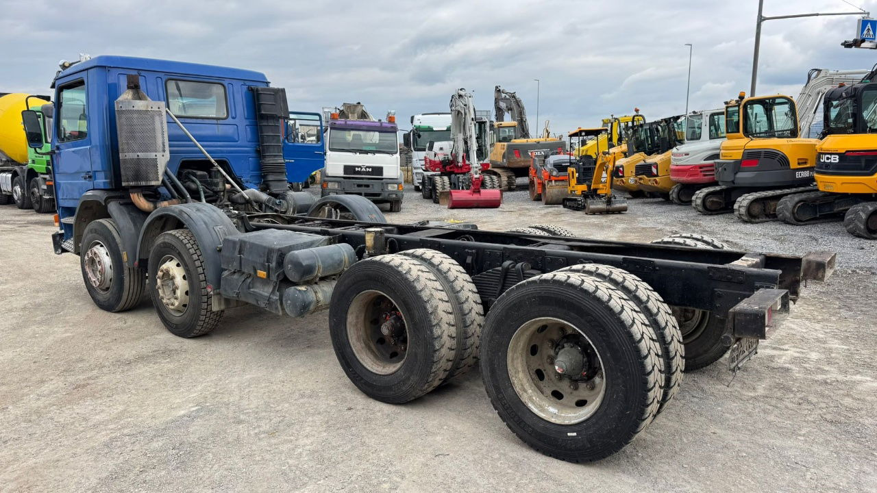Scania 113H 310 8x4 chassis - full spring - Kamion sa golom šasijom i zatvorenom kabinom: slika 5 Scania 113H 310 8x4 chassis - full spring - Kamion sa golom šasijom i zatvorenom kabinom: slika 5