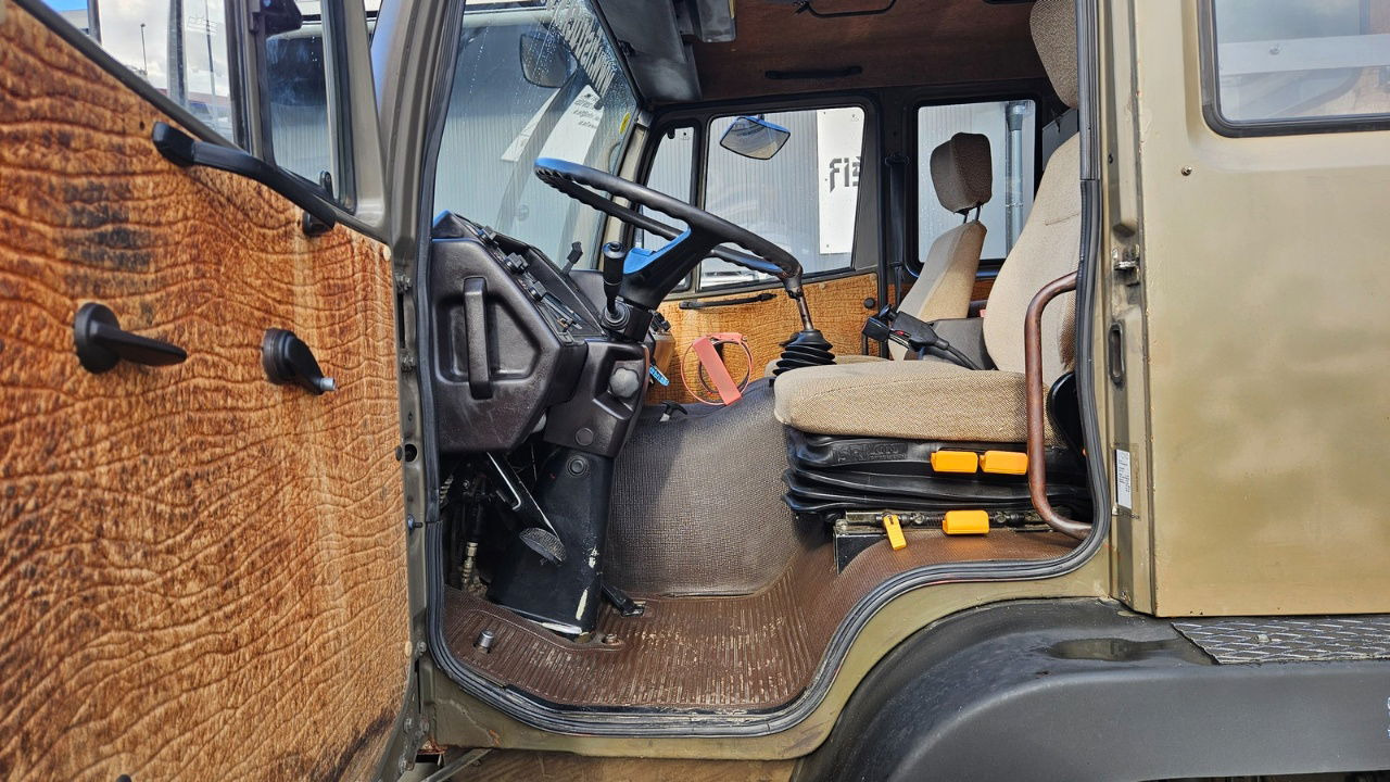 Kamion sa ceradom Steyr 12M18 4X4 stake body - truck: slika 20 Kamion sa ceradom Steyr 12M18 4X4 stake body - truck: slika 20