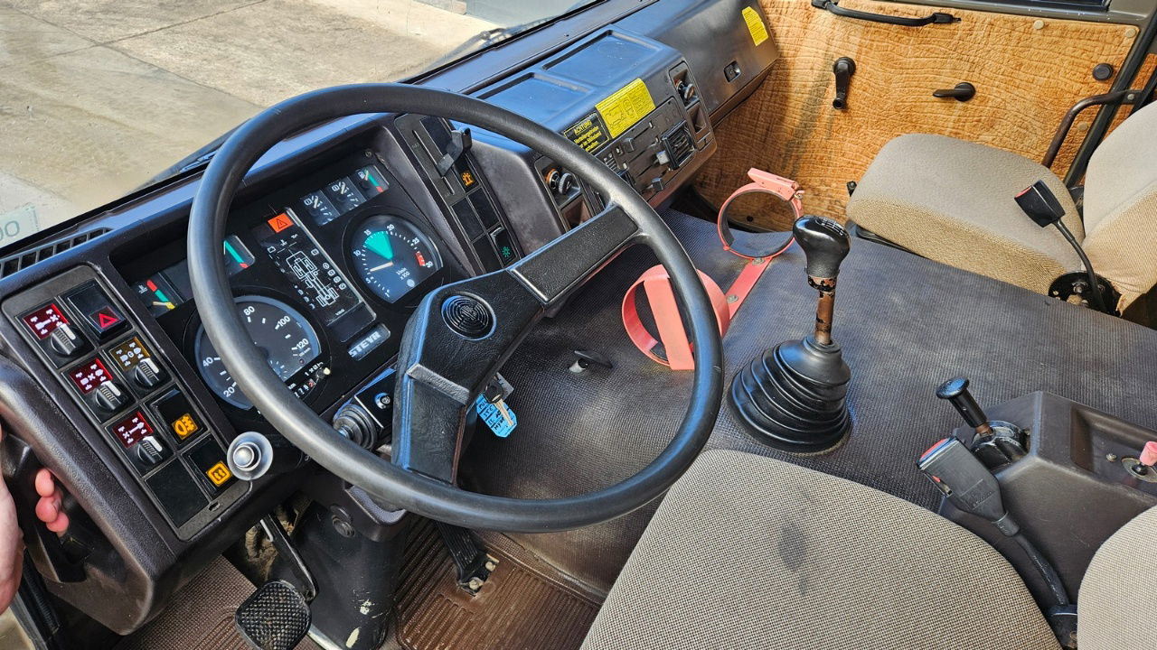 Kamion sa ceradom Steyr 12M18 4X4 stake body - truck: slika 23 Kamion sa ceradom Steyr 12M18 4X4 stake body - truck: slika 23