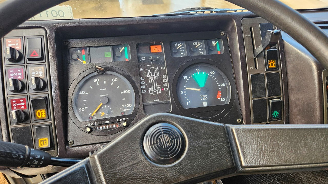 Kamion sa ceradom Steyr 12M18 4X4 stake body - truck: slika 24 Kamion sa ceradom Steyr 12M18 4X4 stake body - truck: slika 24