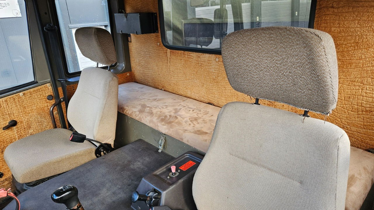 Kamion sa ceradom Steyr 12M18 4X4 stake body - truck: slika 27 Kamion sa ceradom Steyr 12M18 4X4 stake body - truck: slika 27