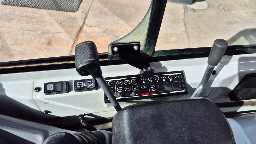 Lizing  Takeuchi TB216 - 2022 Year - 1335 Hours - Powertilt Takeuchi TB216 - 2022 Year - 1335 Hours - Powertilt: slika 13 Lizing  Takeuchi TB216 - 2022 Year - 1335 Hours - Powertilt Takeuchi TB216 - 2022 Year - 1335 Hours - Powertilt: slika 13
