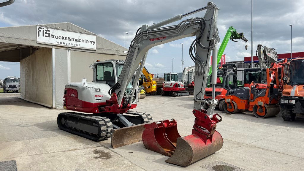 Takeuchi TB290-2 - 2022 Year - 820 Hours - Powertilt - Mini bager: slika 2 Takeuchi TB290-2 - 2022 Year - 820 Hours - Powertilt - Mini bager: slika 2