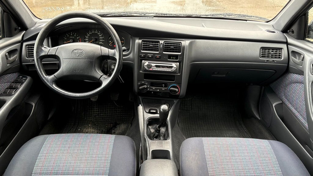 Lizing Toyota Carina 1.6 - Petrol - 5 Doors Toyota Carina 1.6 - Petrol - 5 Doors: slika 12 Lizing Toyota Carina 1.6 - Petrol - 5 Doors Toyota Carina 1.6 - Petrol - 5 Doors: slika 12