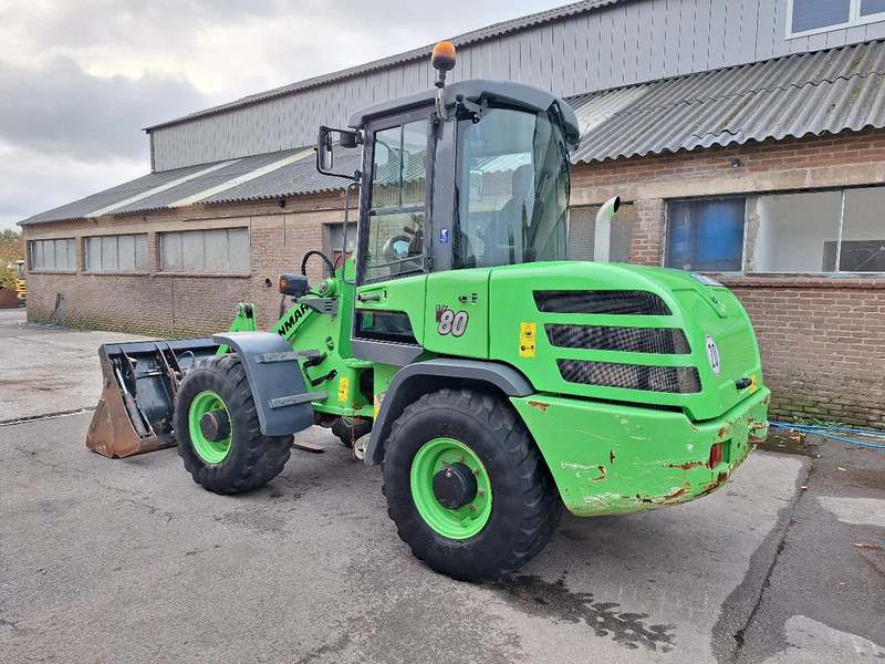 Utovarivač točkaš Yanmar V80: slika 6