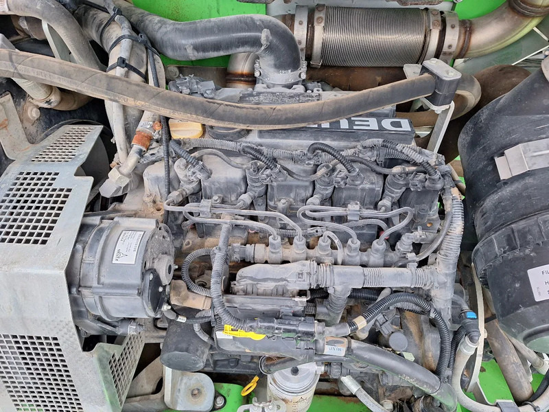 Utovarivač točkaš Yanmar V80: slika 8