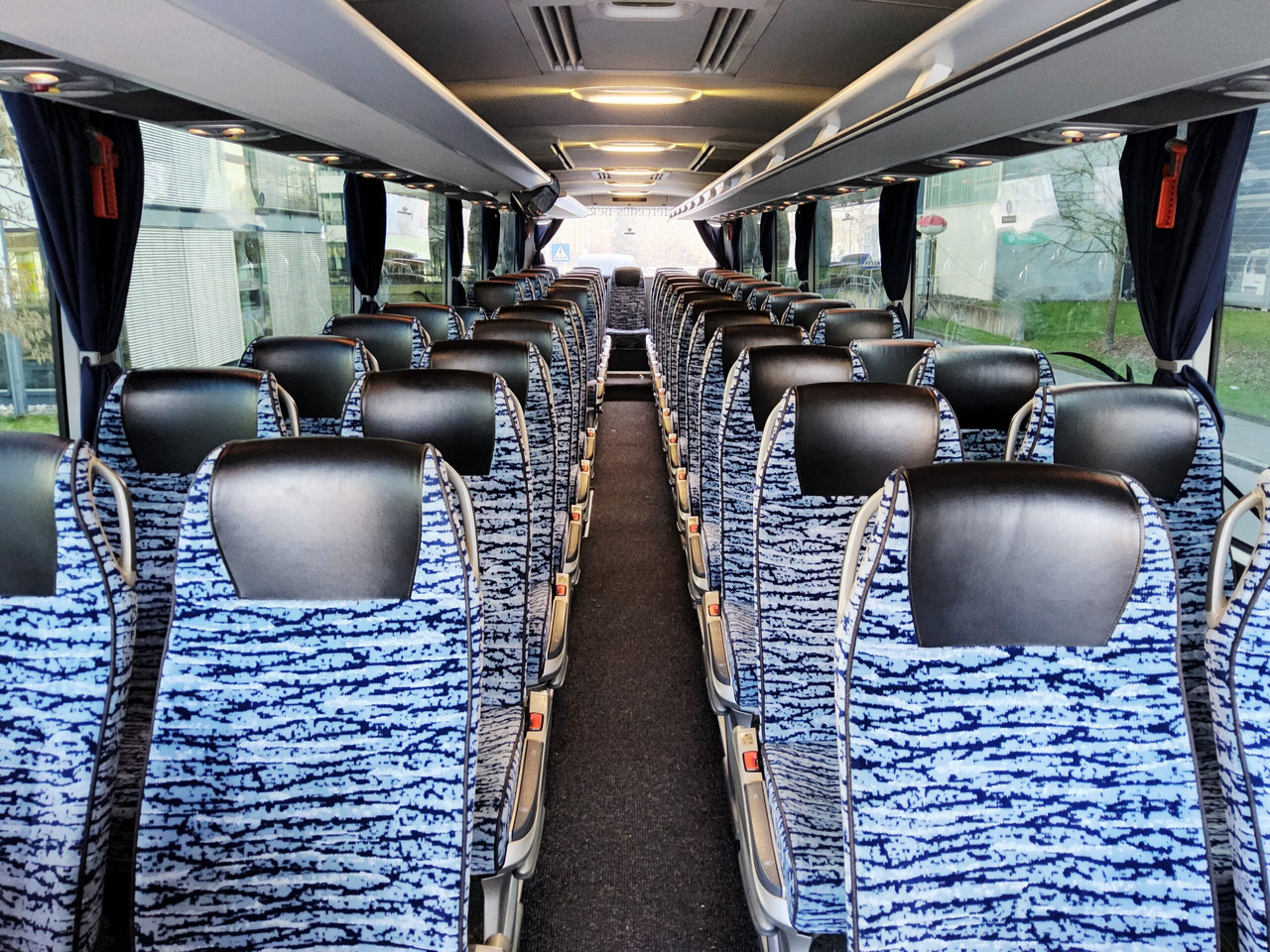 Mercedes Benz Tourismo 15 RHD 56 Sitze / kein WC / großer Kofferraum - Turistički autobus: slika 5 Mercedes Benz Tourismo 15 RHD 56 Sitze / kein WC / großer Kofferraum - Turistički autobus: slika 5