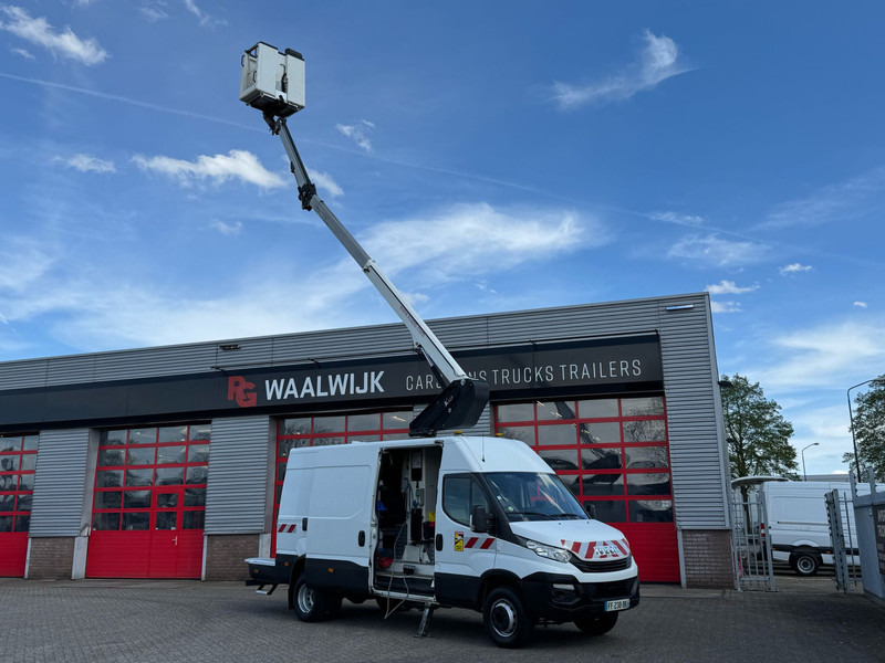 Iveco 70C15H 2 persoonslift, Electric/Hydraulic lift K 42 Hybrid - Dostavno vozilo: slika 4 Iveco 70C15H 2 persoonslift, Electric/Hydraulic lift K 42 Hybrid - Dostavno vozilo: slika 4