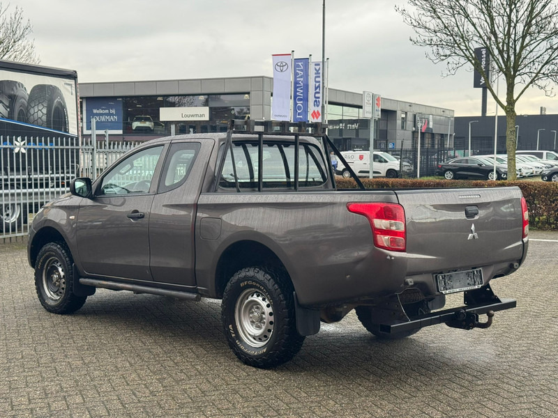 Mitsubishi L200 4*4 airco - Pikap: slika 4 Mitsubishi L200 4*4 airco - Pikap: slika 4