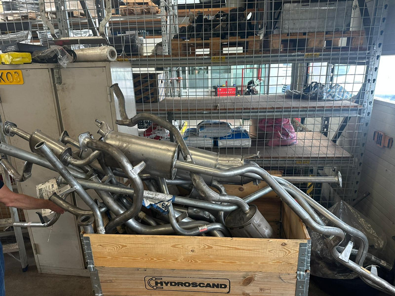 Mitsubishi Canter Fuso, Pajero, L200, L300, L400 8000 pcs. NEW !!! - Rezervni deo: slika 5 Mitsubishi Canter Fuso, Pajero, L200, L300, L400 8000 pcs. NEW !!! - Rezervni deo: slika 5