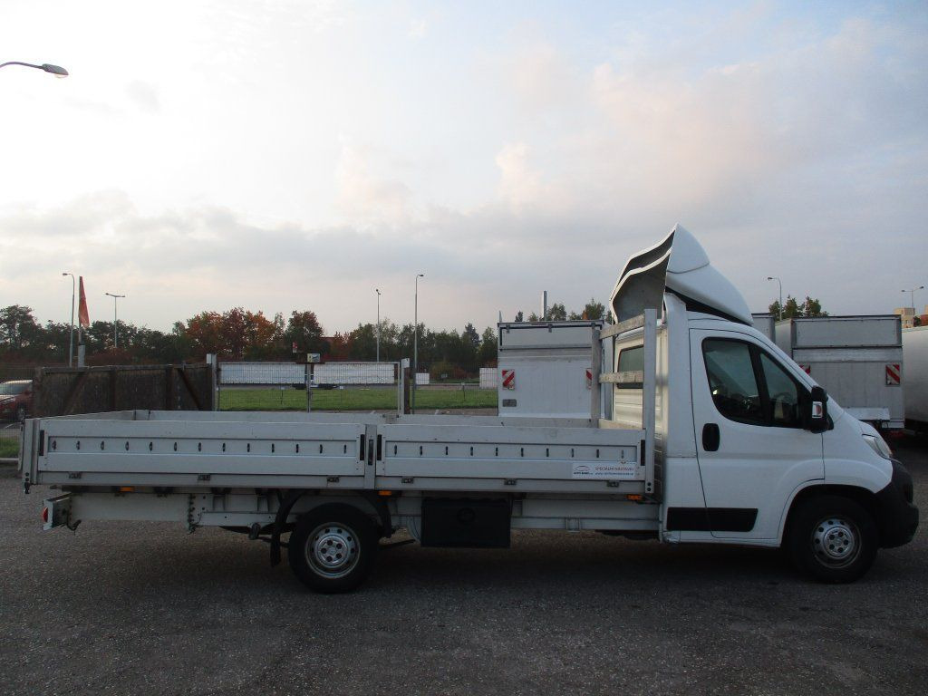 Dostavno vozilo s ravnom platformom Citroën Jumper 2,0 BlueHDi: slika 6 Dostavno vozilo s ravnom platformom Citroën Jumper 2,0 BlueHDi: slika 6