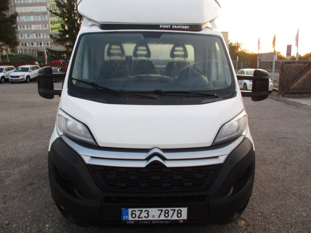 Dostavno vozilo s ravnom platformom Citroën Jumper 2,0 BlueHDi: slika 8 Dostavno vozilo s ravnom platformom Citroën Jumper 2,0 BlueHDi: slika 8