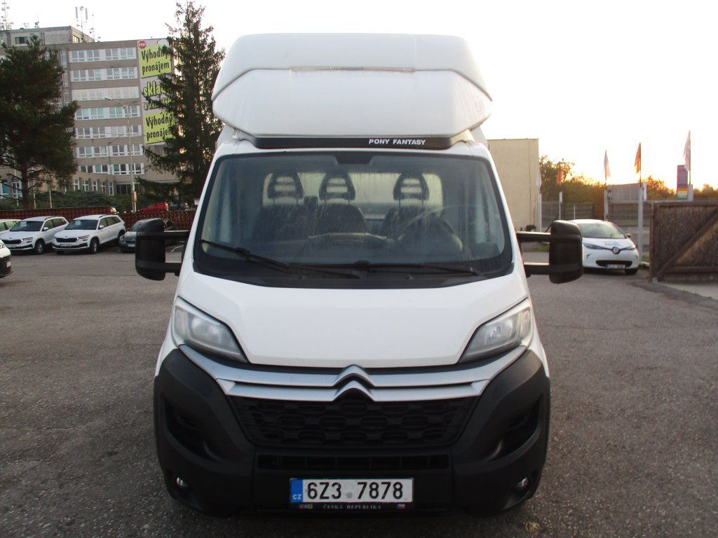 Dostavno vozilo s ravnom platformom Citroën Jumper 2,0 BlueHDi: slika 10 Dostavno vozilo s ravnom platformom Citroën Jumper 2,0 BlueHDi: slika 10