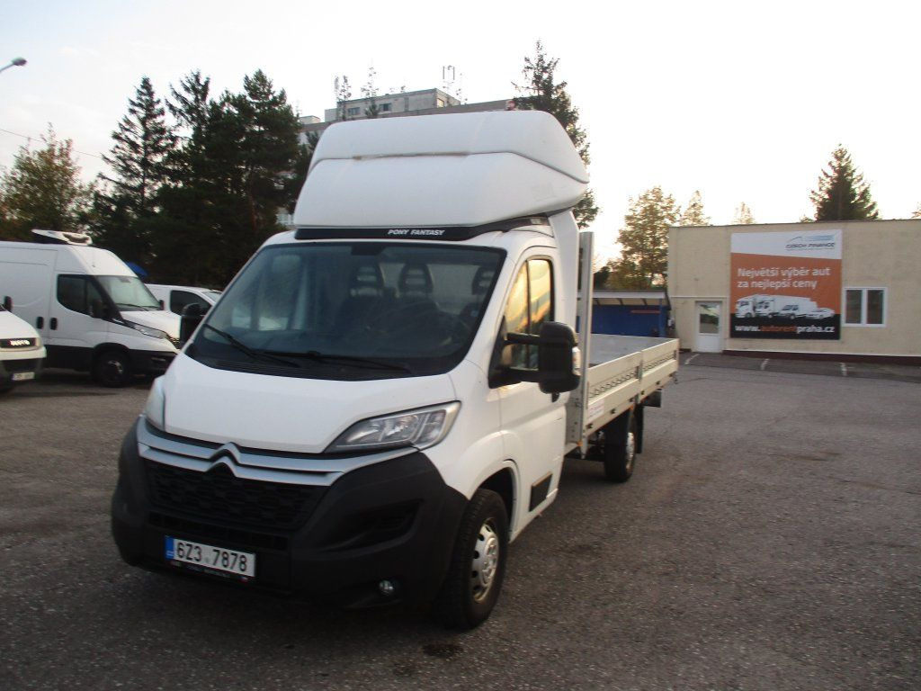 Dostavno vozilo s ravnom platformom Citroën Jumper 2,0 BlueHDi: slika 9 Dostavno vozilo s ravnom platformom Citroën Jumper 2,0 BlueHDi: slika 9