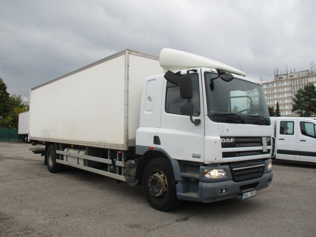 DAF CF 75.310 - Kamion sa zatvorenim sandukom: slika 3 DAF CF 75.310 - Kamion sa zatvorenim sandukom: slika 3