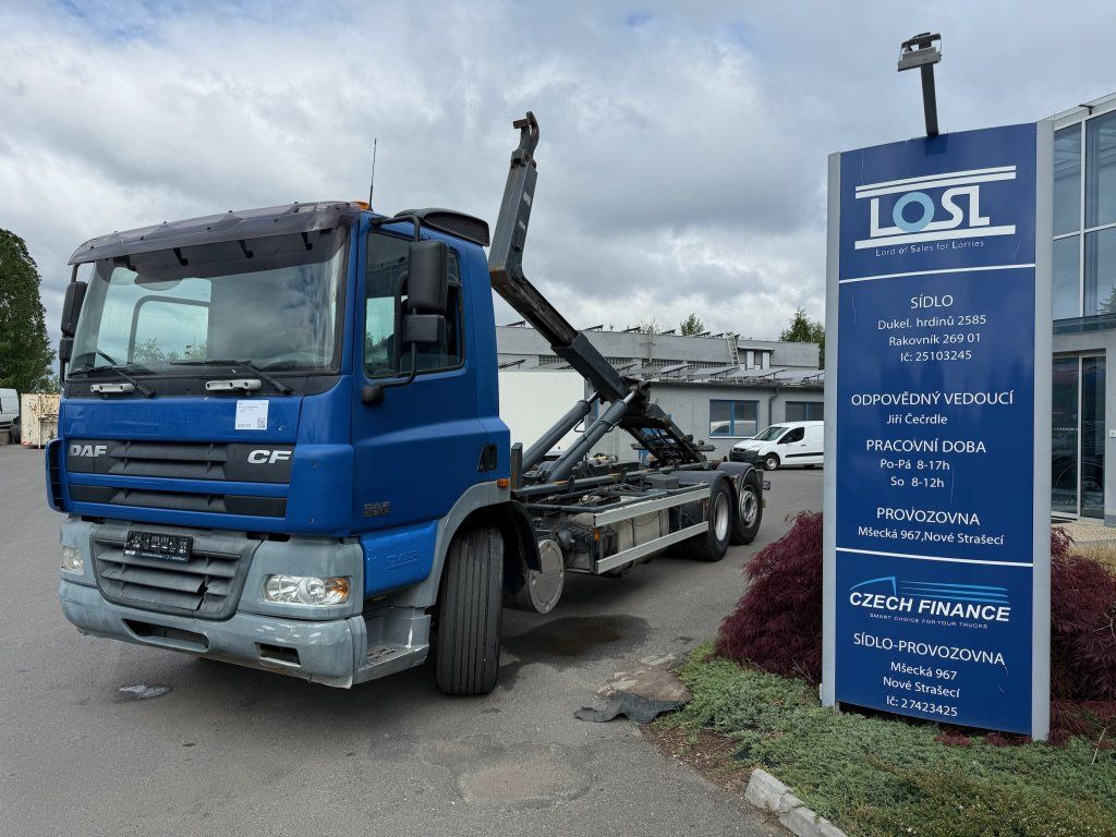 DAF CF85.380 6x2 EURO 3 - Kamion sa hidrauličnom kukom: slika 1 DAF CF85.380 6x2 EURO 3 - Kamion sa hidrauličnom kukom: slika 1
