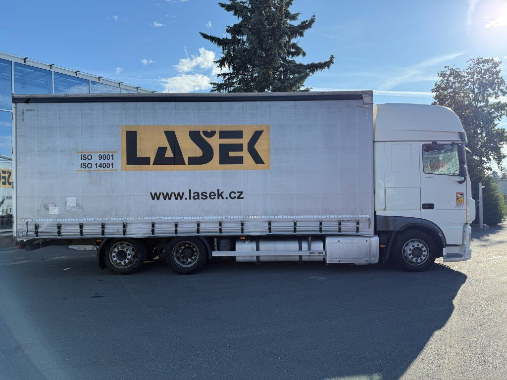 DAF XF440 EURO 6 6x2 - Kamion sa ceradom: slika 3 DAF XF440 EURO 6 6x2 - Kamion sa ceradom: slika 3