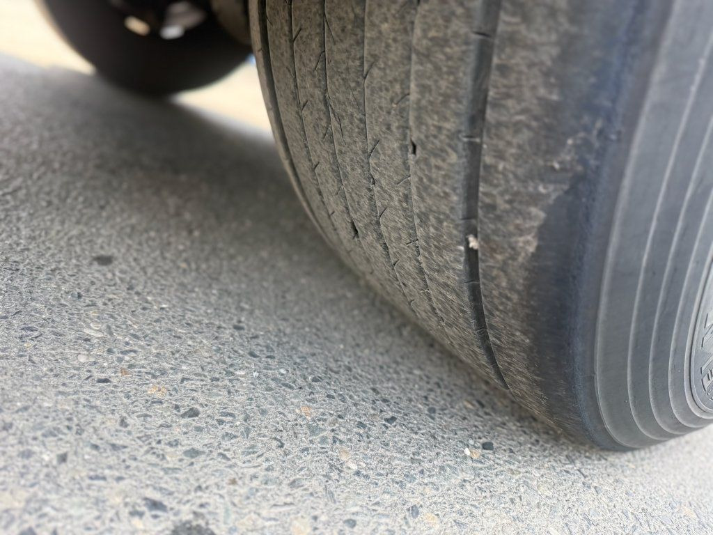 Lizing Fliegl MEGA/lowdeck 2xAchsen Fliegl MEGA/lowdeck 2xAchsen: slika 8 Lizing Fliegl MEGA/lowdeck 2xAchsen Fliegl MEGA/lowdeck 2xAchsen: slika 8