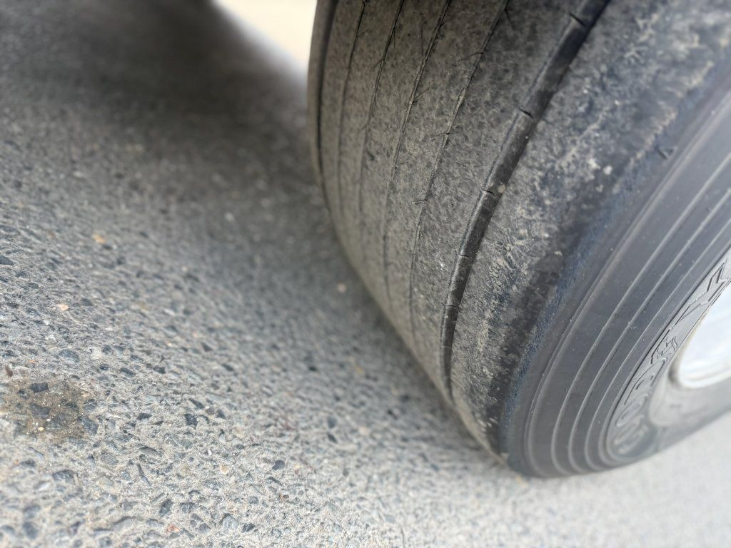 Lizing Fliegl MEGA/lowdeck 2xAchsen Fliegl MEGA/lowdeck 2xAchsen: slika 9 Lizing Fliegl MEGA/lowdeck 2xAchsen Fliegl MEGA/lowdeck 2xAchsen: slika 9