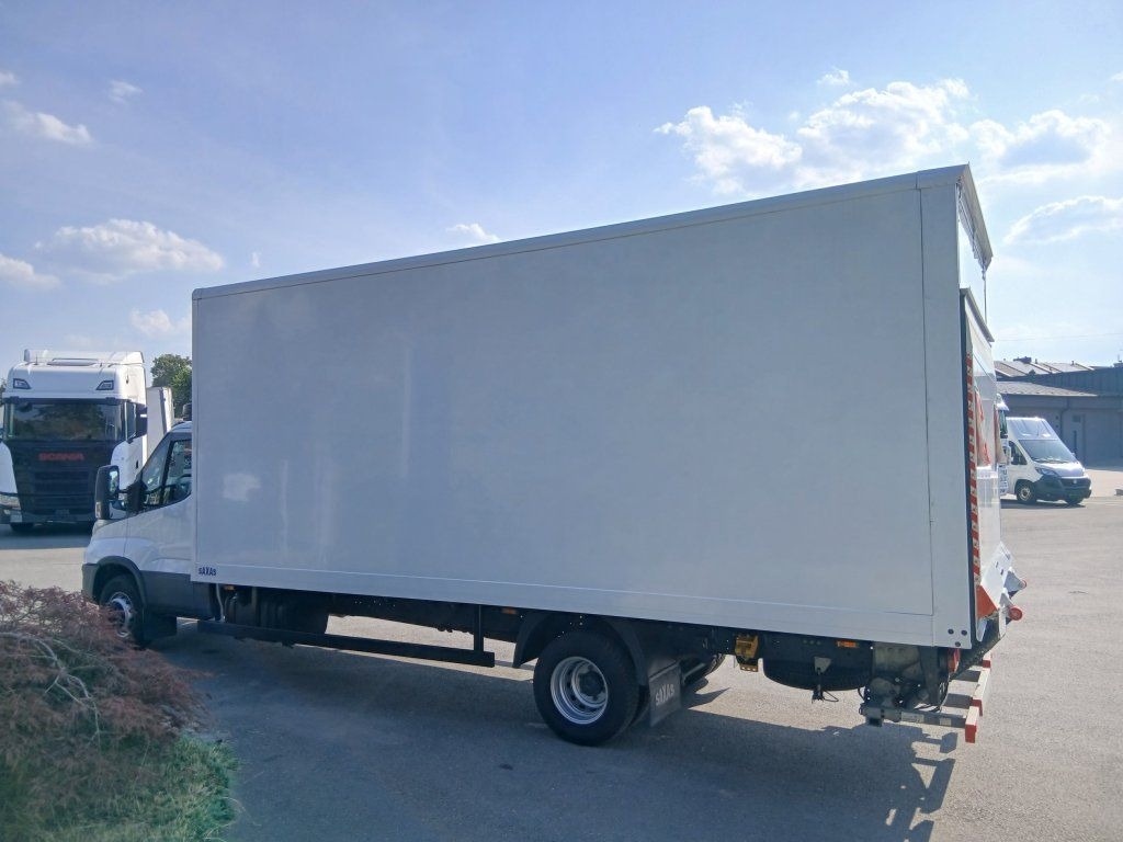 Iveco 72-210 (70C210) - Dostavno vozilo sa zatvorenim sandukom: slika 5 Iveco 72-210 (70C210) - Dostavno vozilo sa zatvorenim sandukom: slika 5
