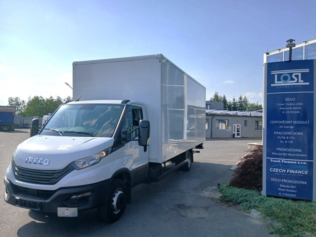 Iveco 72-210 (70C210) - Dostavno vozilo sa zatvorenim sandukom: slika 1 Iveco 72-210 (70C210) - Dostavno vozilo sa zatvorenim sandukom: slika 1