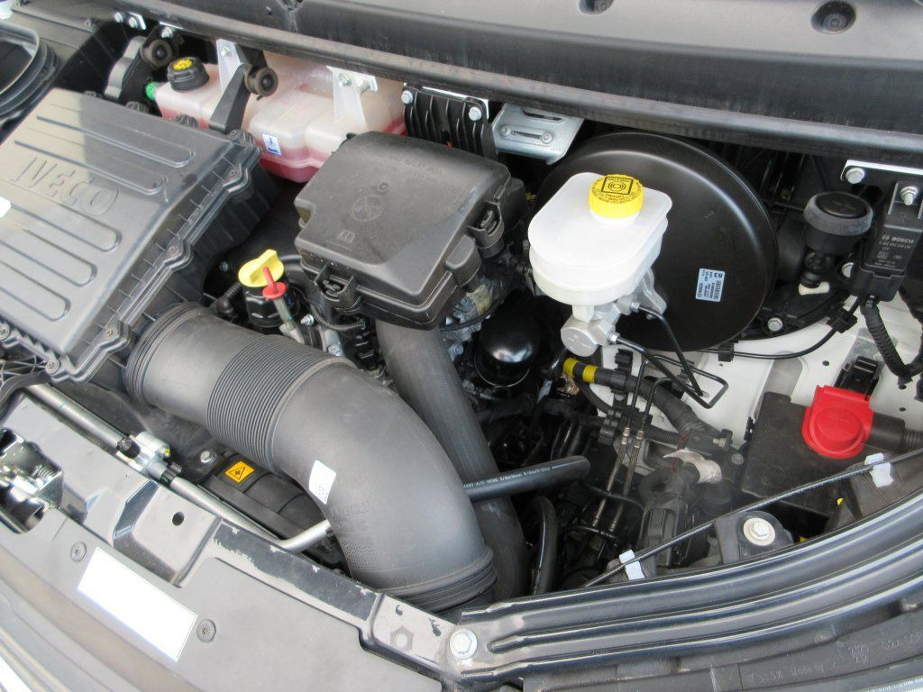 Dostavno vozilo sa zatvorenim sandukom Iveco Daily 35C16 Iveco Daily 35C16: slika 17 Dostavno vozilo sa zatvorenim sandukom Iveco Daily 35C16 Iveco Daily 35C16: slika 17