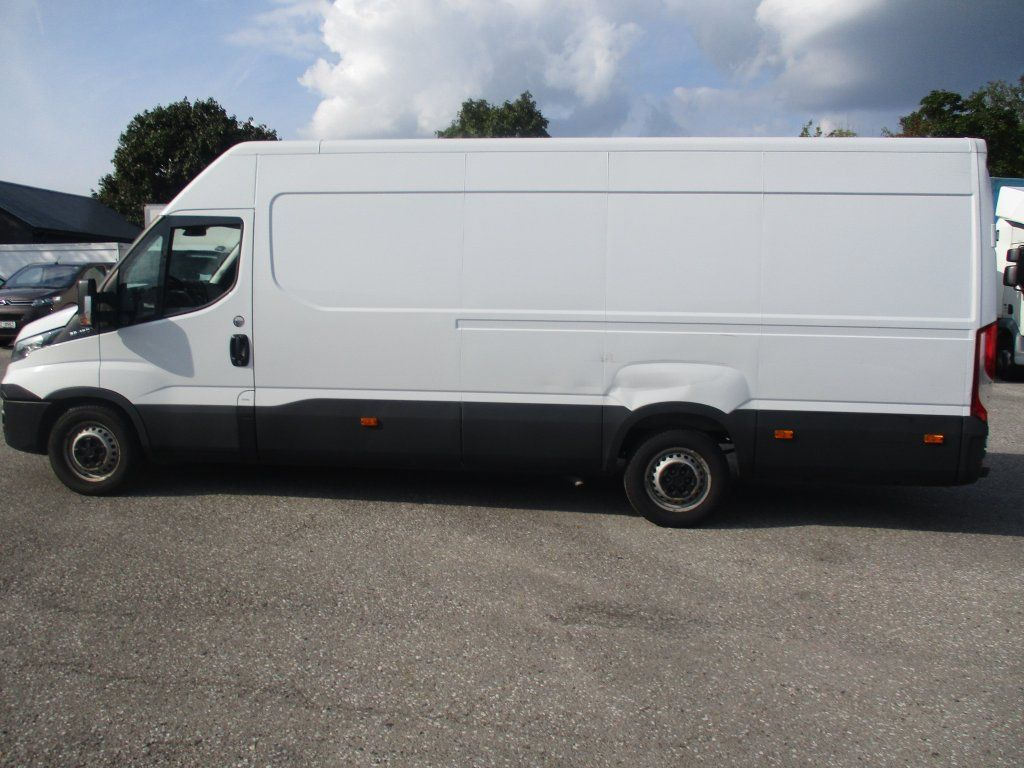 Iveco Daily 35S16 - Furgon: slika 3 Iveco Daily 35S16 - Furgon: slika 3
