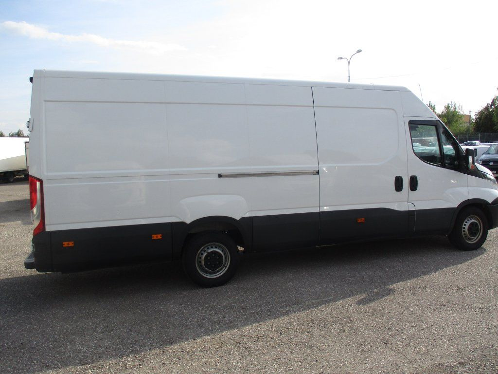 Iveco Daily 35S16 - Furgon: slika 4 Iveco Daily 35S16 - Furgon: slika 4