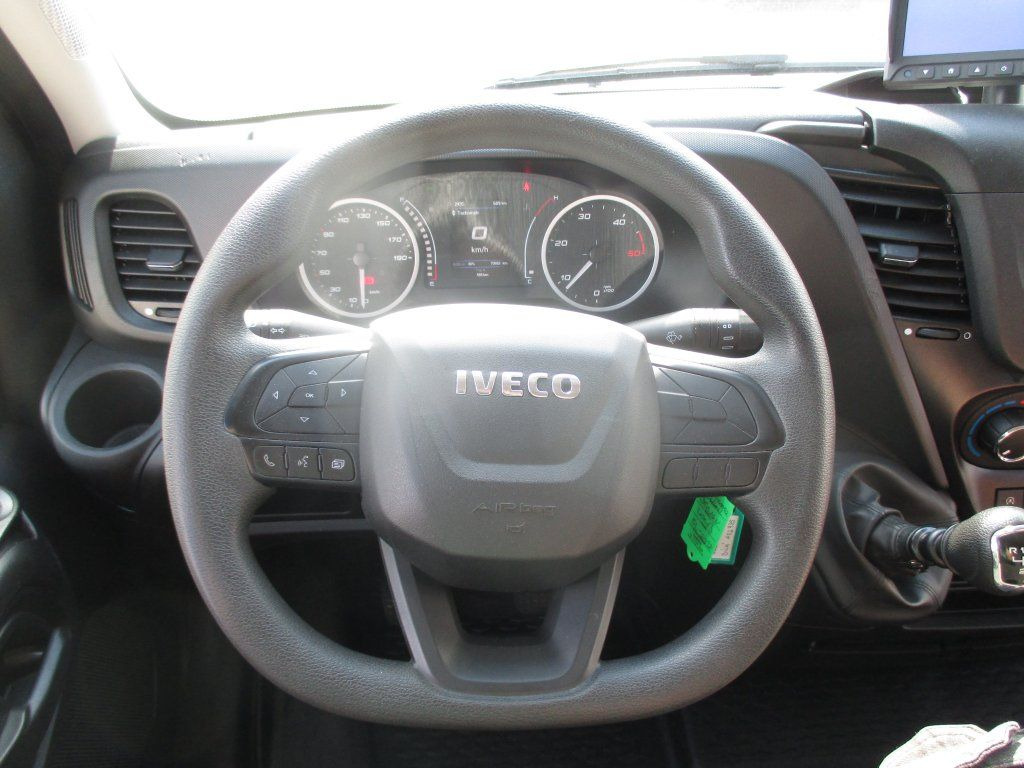 Furgon Iveco Daily 35S16: slika 9