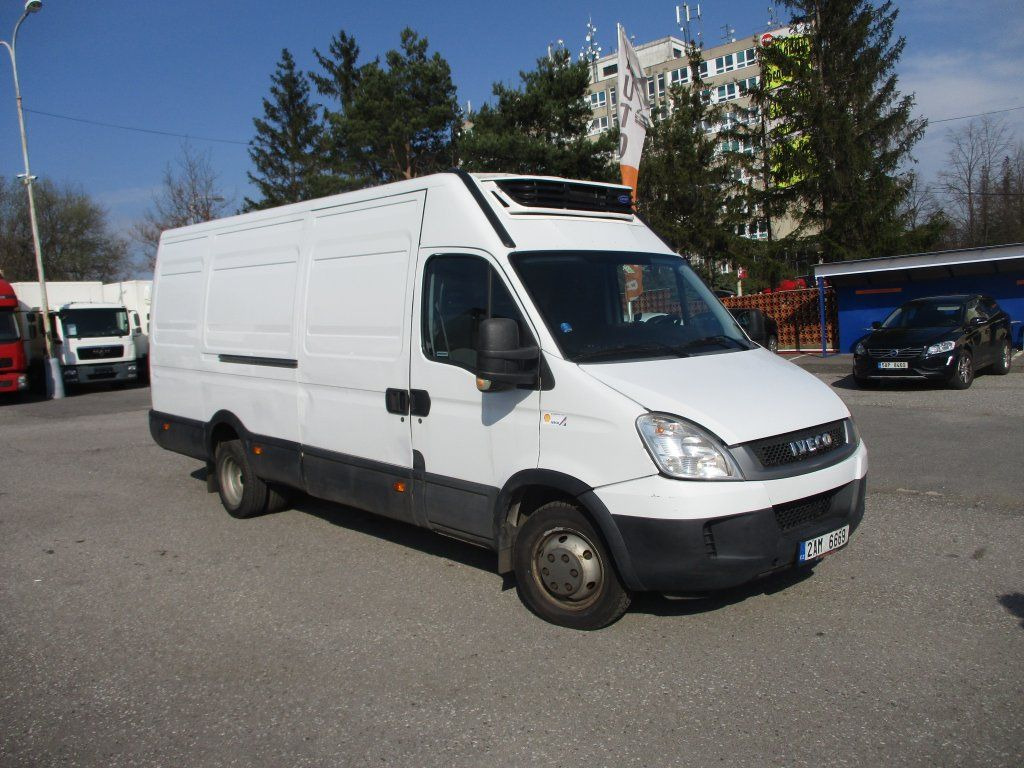 Iveco Daily 50C15 Carrier 350 - Dostavno vozilo hladnjača: slika 1 Iveco Daily 50C15 Carrier 350 - Dostavno vozilo hladnjača: slika 1