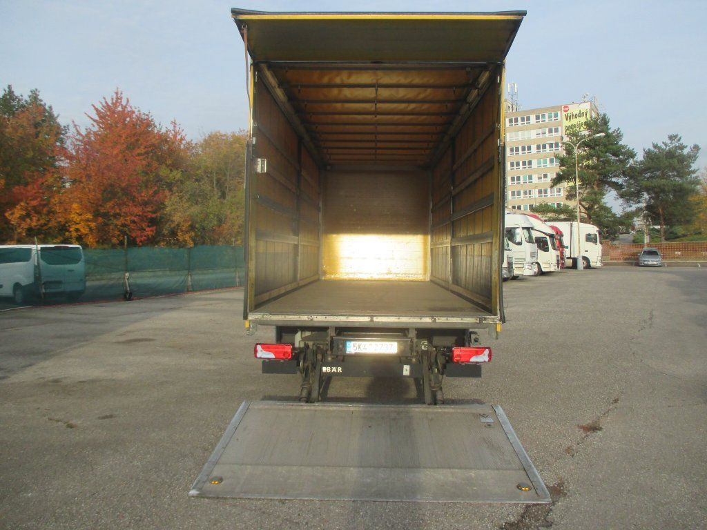 Kamion sa ceradom MAN TGL 12.250: slika 8