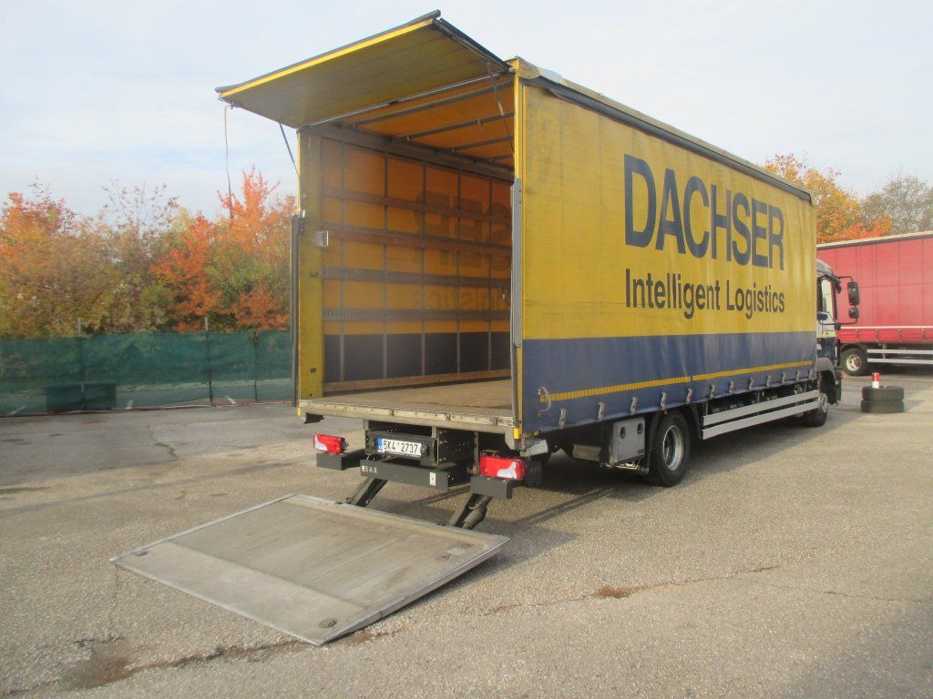 Kamion sa ceradom MAN TGL 12.250: slika 9