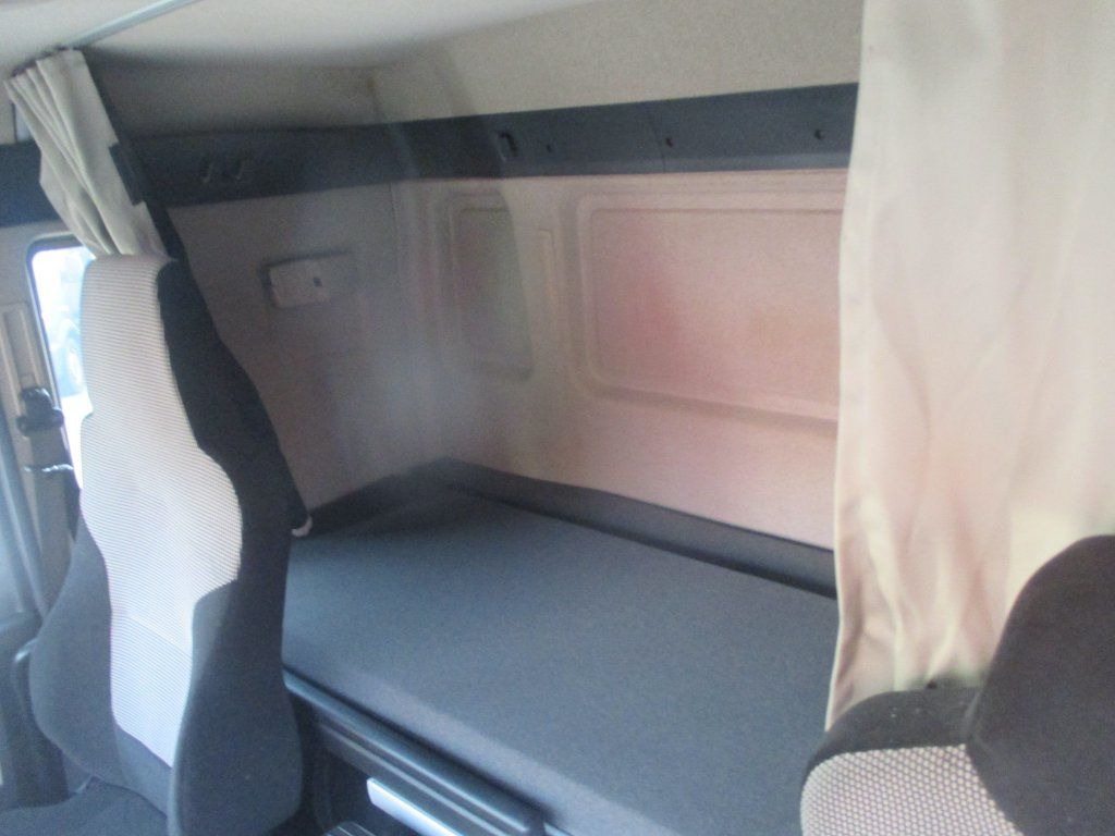 Kamion sa ceradom MAN TGL 12.250: slika 17