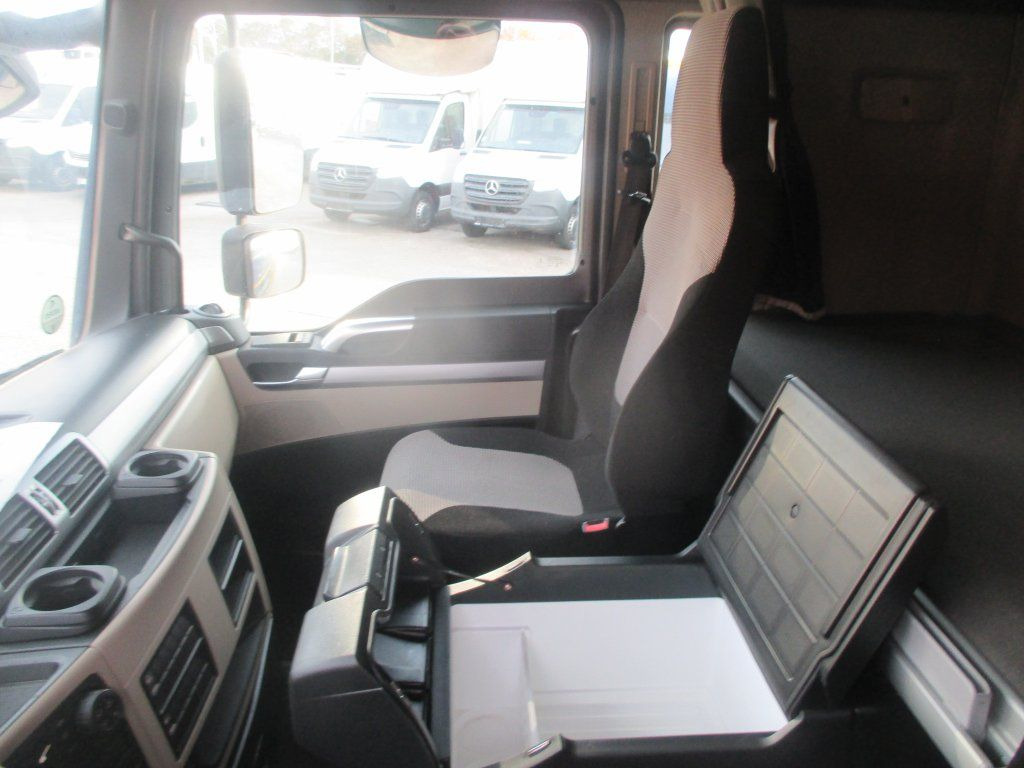 Kamion sa ceradom MAN TGL 12.250: slika 14