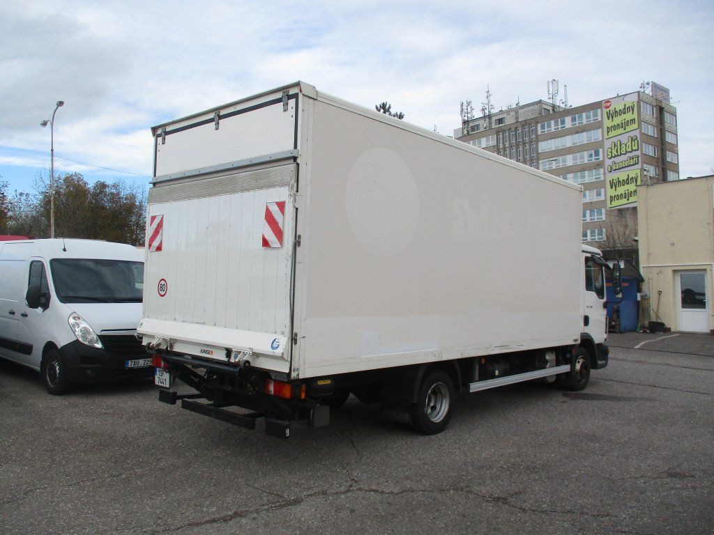 MAN TGL 7.180 - Kamion sa zatvorenim sandukom: slika 2 MAN TGL 7.180 - Kamion sa zatvorenim sandukom: slika 2
