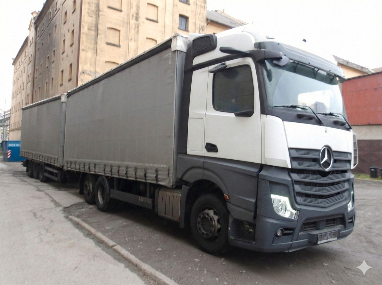Mercedes-Benz 2548 Actros 6x2 EURO 6 + Schmitz - Kamion sa ceradom: slika 2 Mercedes-Benz 2548 Actros 6x2 EURO 6 + Schmitz - Kamion sa ceradom: slika 2