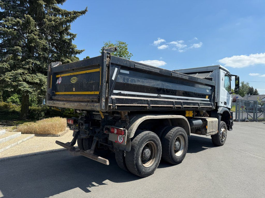 Mercedes-Benz 3343 Arocs 6x6 S3 EURO 6 - Istovarivač: slika 5 Mercedes-Benz 3343 Arocs 6x6 S3 EURO 6 - Istovarivač: slika 5