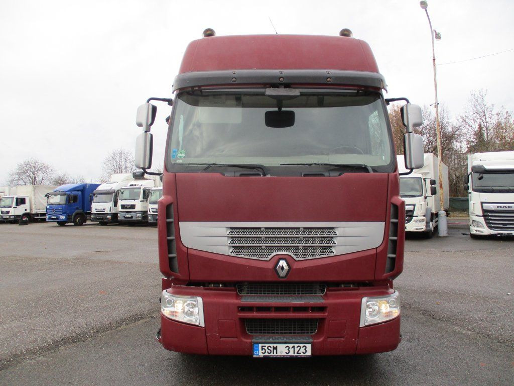 Renault Premium 460 - Kamion sa zatvorenim sandukom: slika 2 Renault Premium 460 - Kamion sa zatvorenim sandukom: slika 2