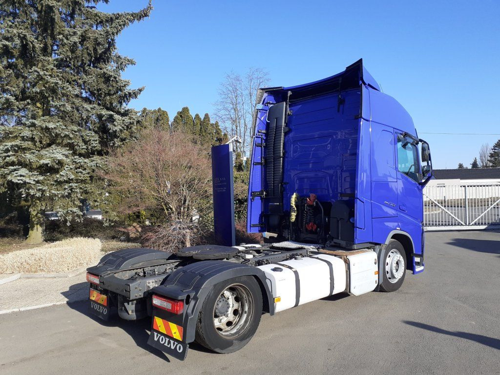 Volvo FH500 Globetrotter EURO 6 MEGA/lowdeck - Tegljač: slika 4 Volvo FH500 Globetrotter EURO 6 MEGA/lowdeck - Tegljač: slika 4