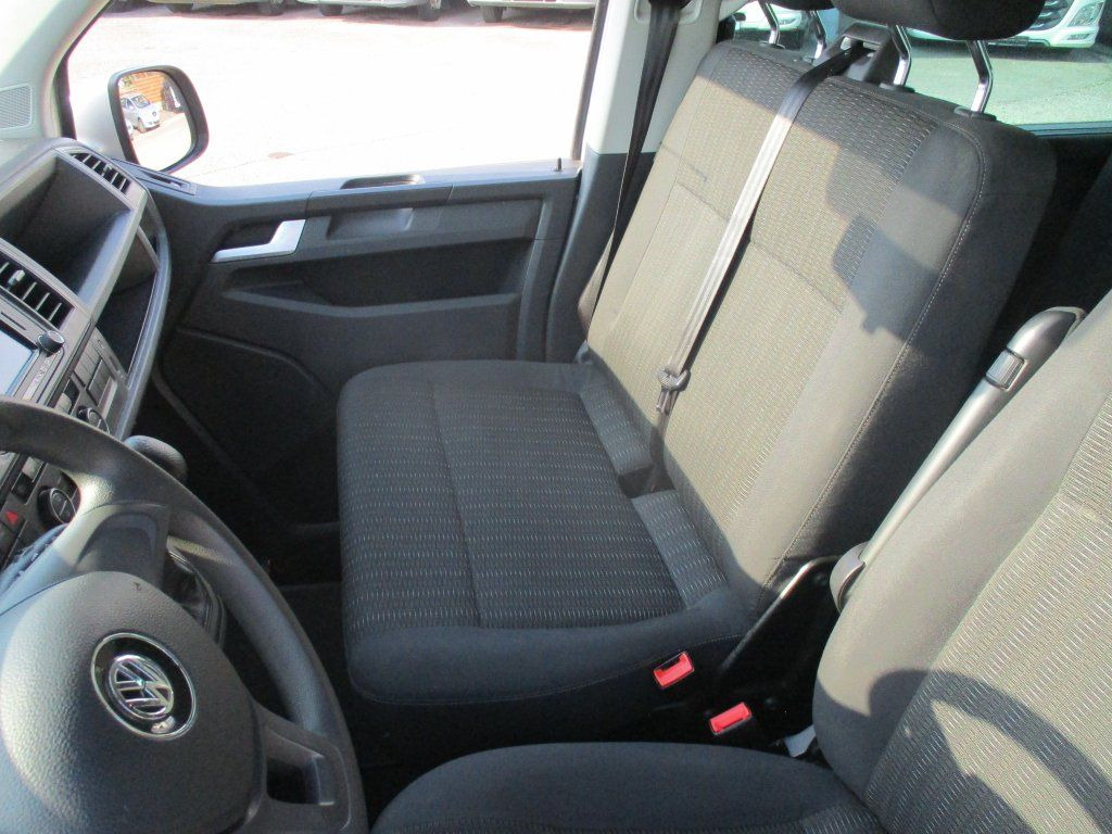 Putnički kombi Volkswagen T6 2.0 TDI,Navi,DSG: slika 17